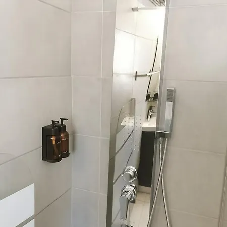 Alasia Apartment *