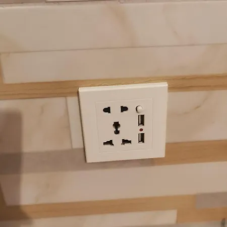 Alasia Apt-2bdr 아파트